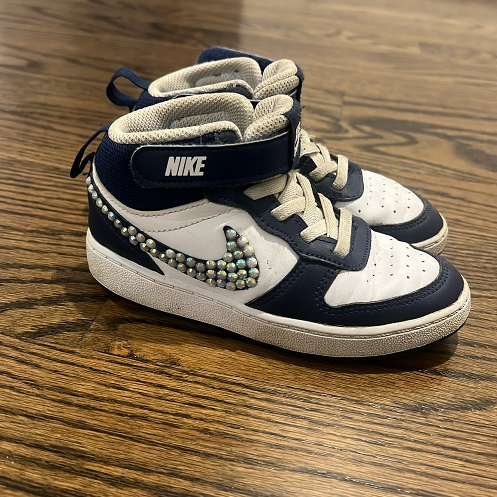 Hand Dazzled Nike sneakers 10c